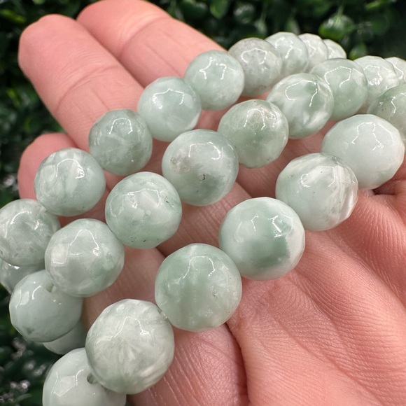 10mm Faceted Chinese Larimar(Hemimorphite) Beaded Bracelet - Picture 6 of 7